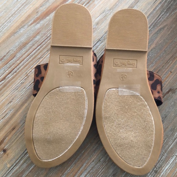 🌻Leopard slip on flats - Picture 4 of 4